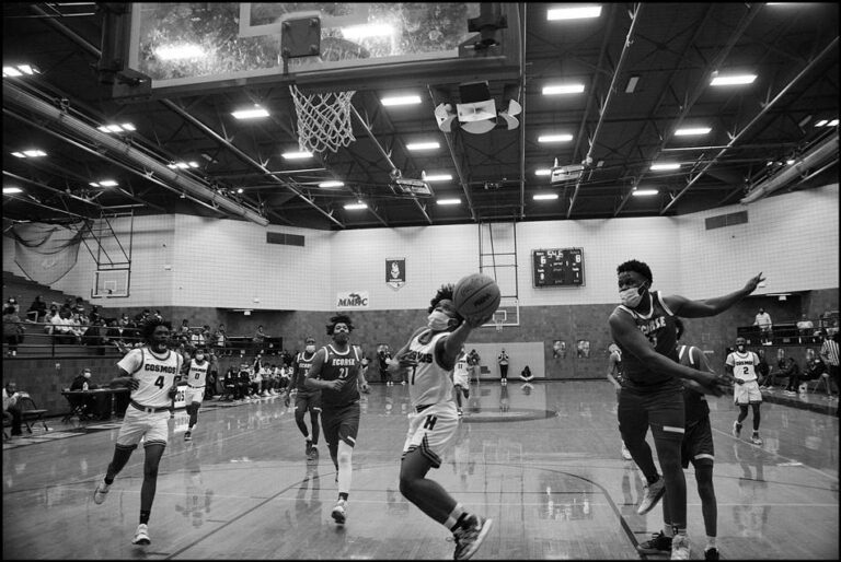 Cosmos varsity basketball team is on a roll Hamtramck Review