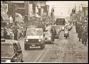 Pope John Pail II motorcades down Jos. Campau in 1987.